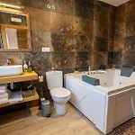 Apartament Rurales De Monfraguee Con Jacuzzi