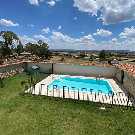 Rurales De Monfragüe Con Jacuzzi Apartamento *