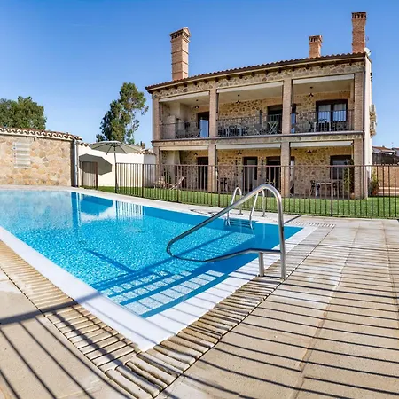 Rurales De Monfragüe Con Jacuzzi Apartamento *